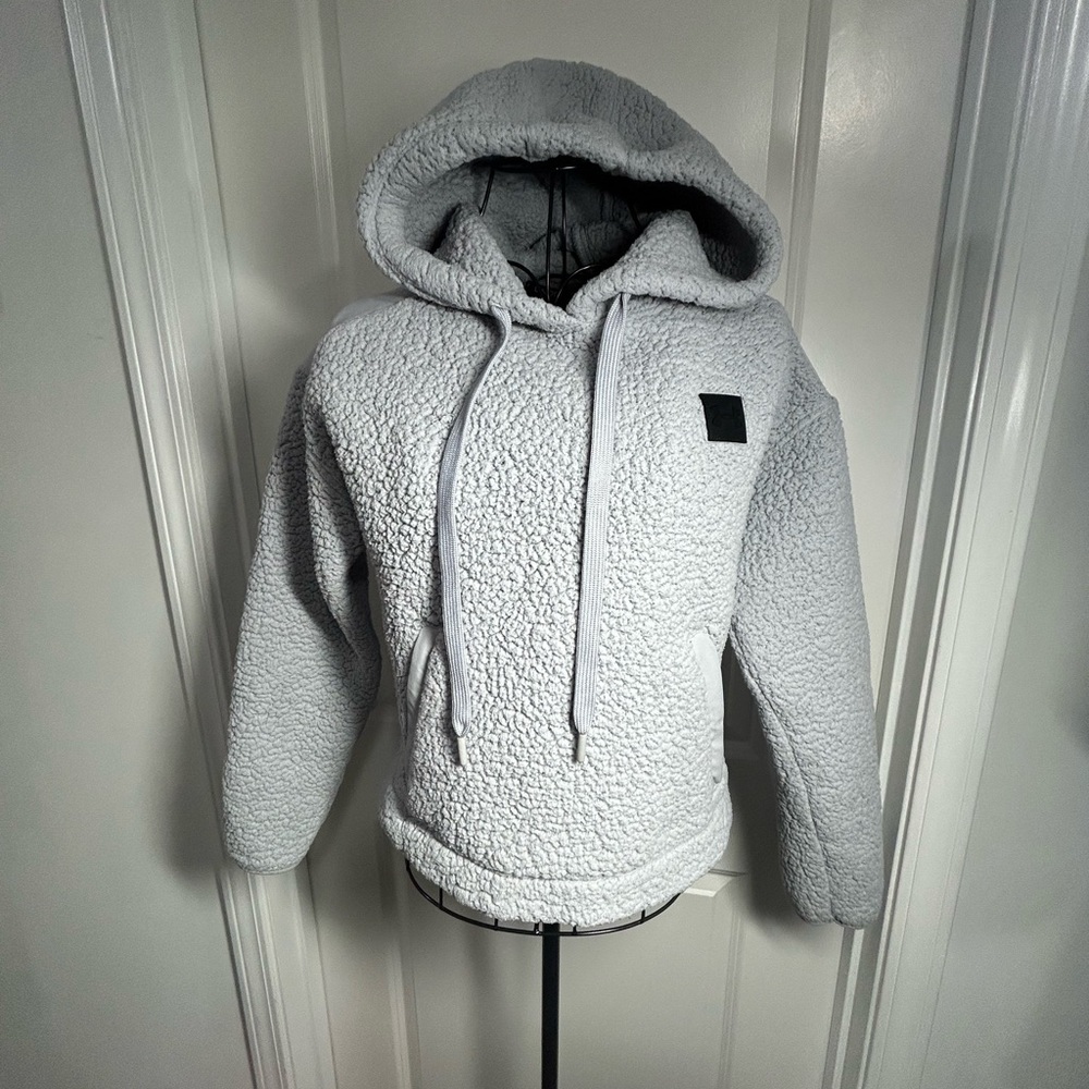 Under Armour Fleece‎ Cropped Gray Hoodie